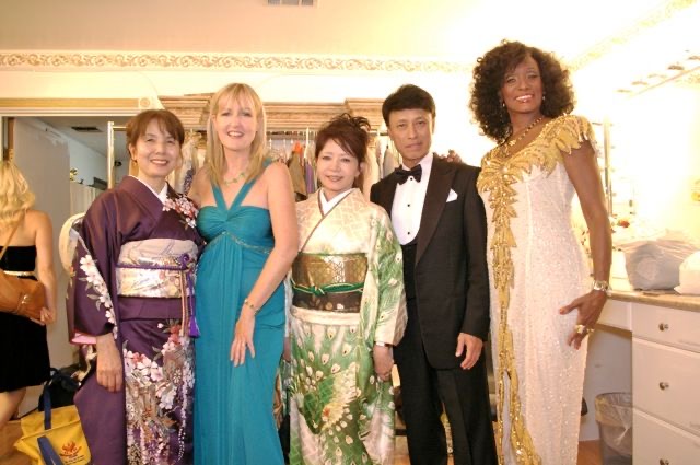 007 Diamond forever の歌手と